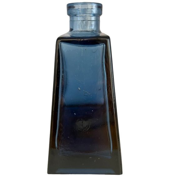 Vintage Trapezium Deep Cobalt Blue Glass Bottle Heavy Apothecary Serving Decante - Picture 4 of 7